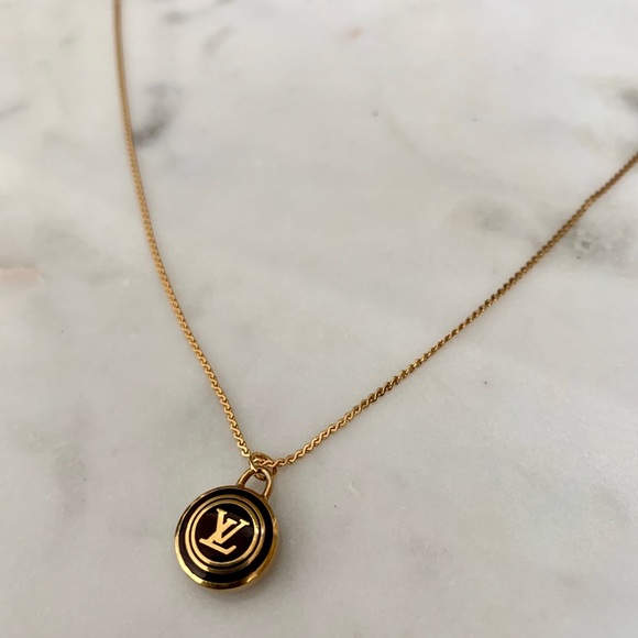 🌟Authentic Louis Vuitton Necklace🌟 - Picture 2 of 5